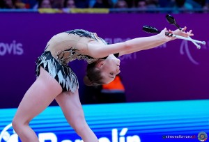 aa q neumann julia aut ph simone ferraro sfa01288 copia